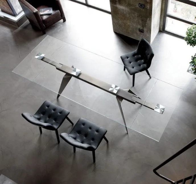 Ramos extendable dining table